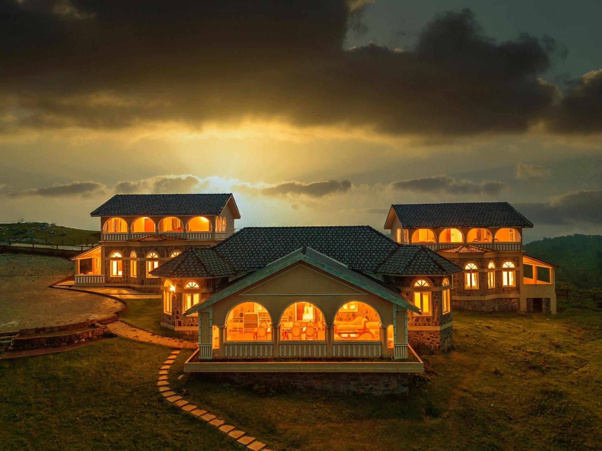 Emerald Stays Ooty By Voye Homes , Italian Luxury Near Ooty Emerald Lake Exterior photo